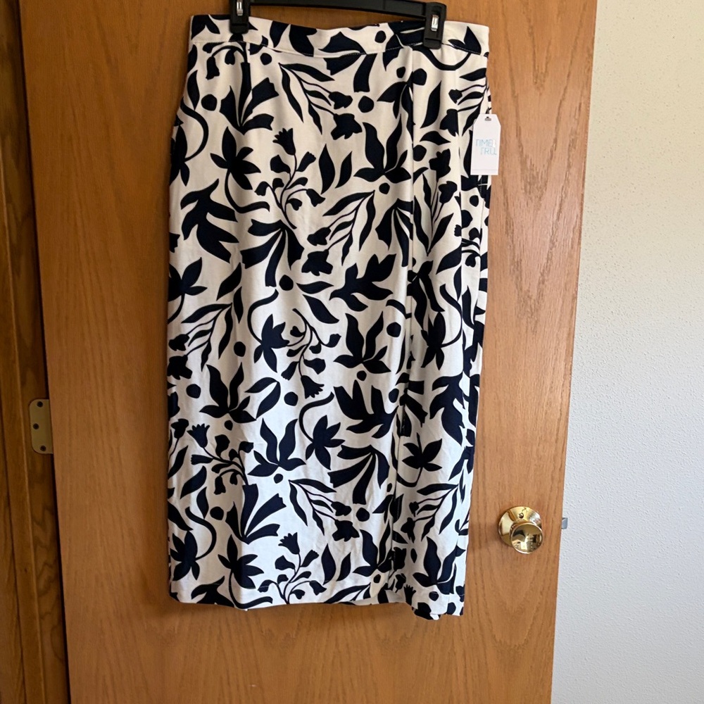 Navy & White Floral Skirt